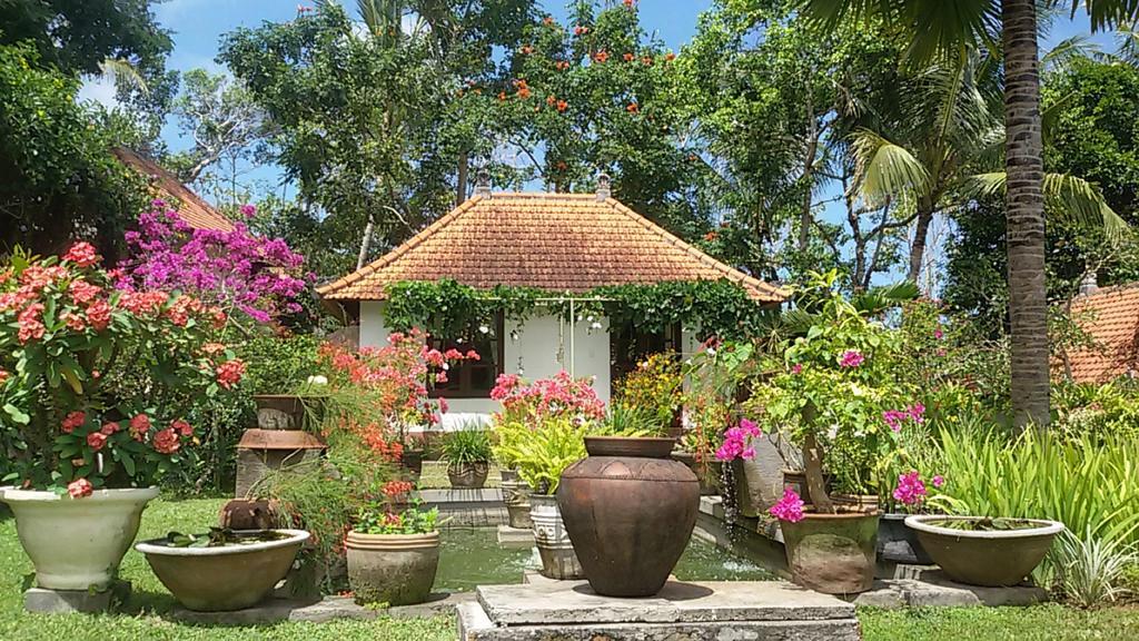 Bukit Asri Lodge Seraya Esterno foto