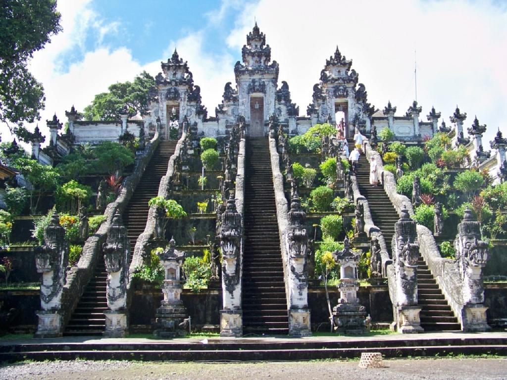 Bukit Asri Lodge Seraya Esterno foto